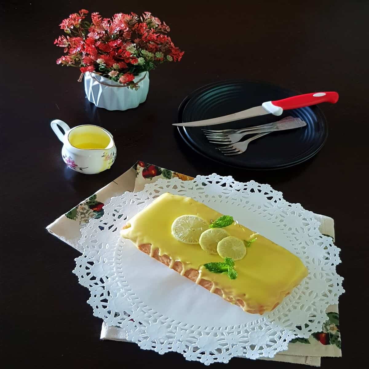 Simple Lemon Cake with Lemon Glaze