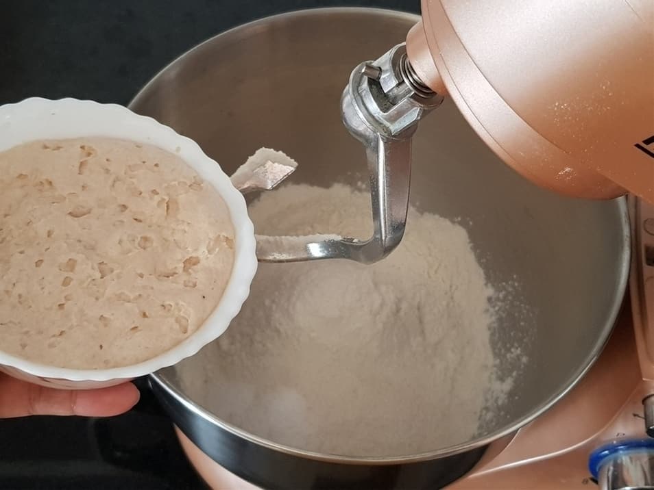 combine 2 ½ cup flour, sugar, salt and yeast mixture